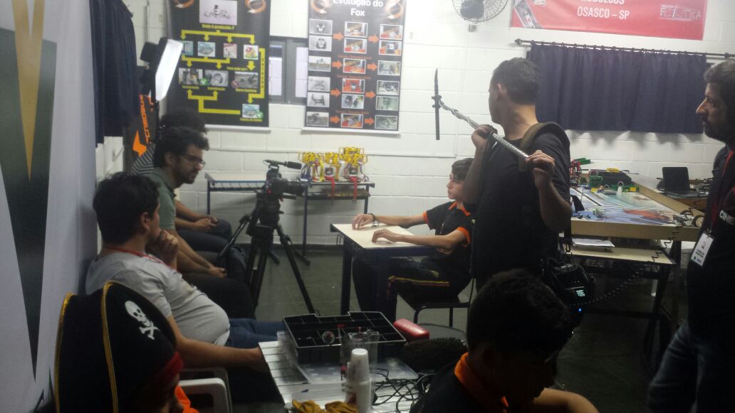 gravacao para tv futura Turma da Robotica.jpg